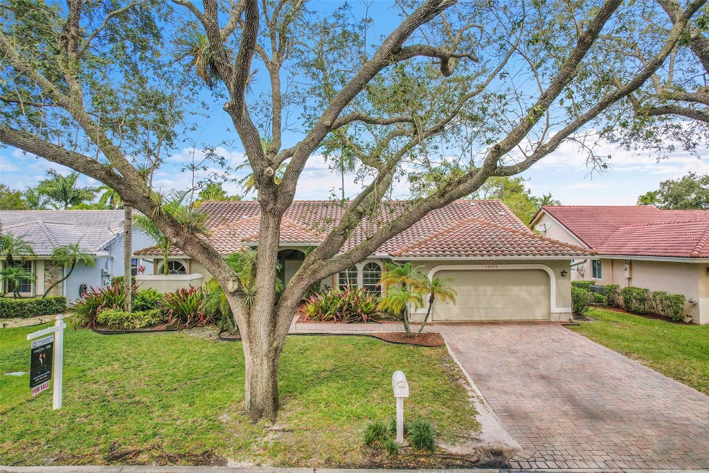 Photo of 10333 NW 49th Court, Coral Springs, FL 33076 (MLS # F10535229)