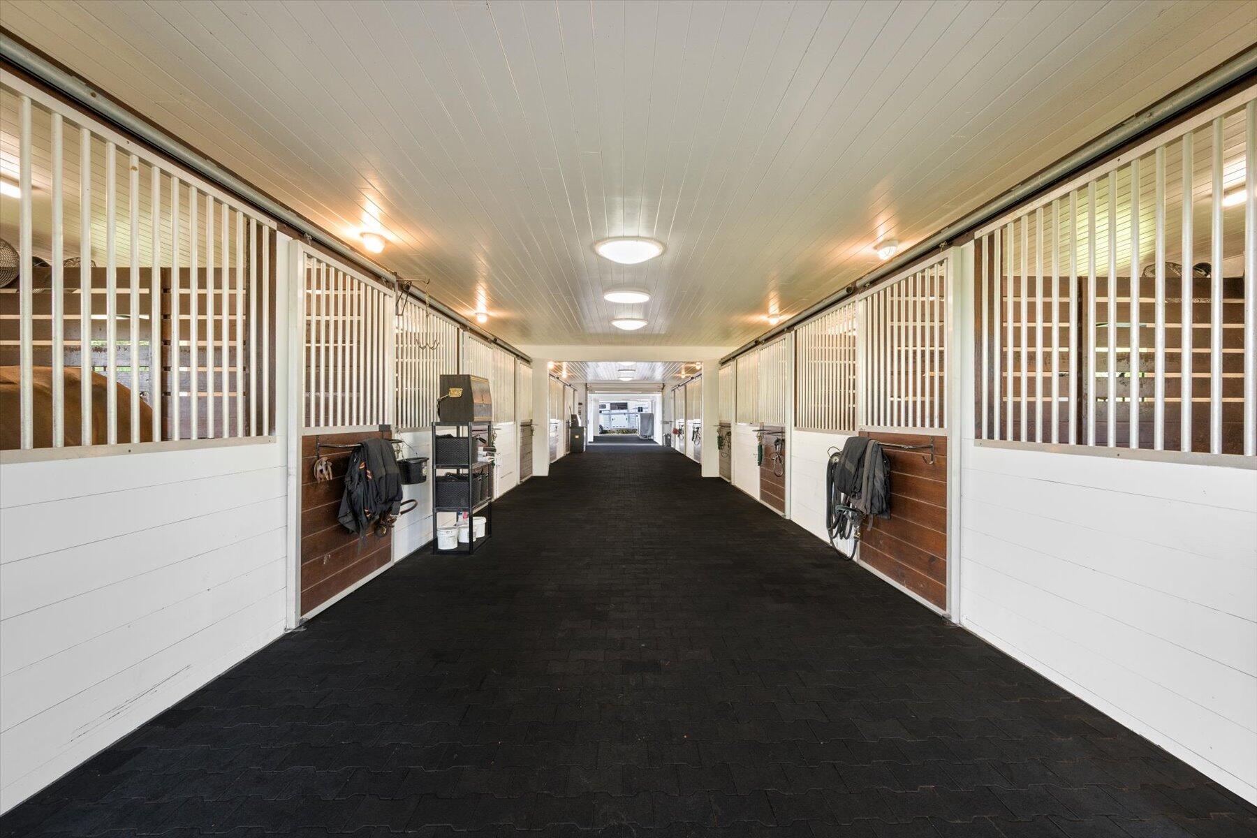 SADDLE TRAIL PARK OF WELL - Residential