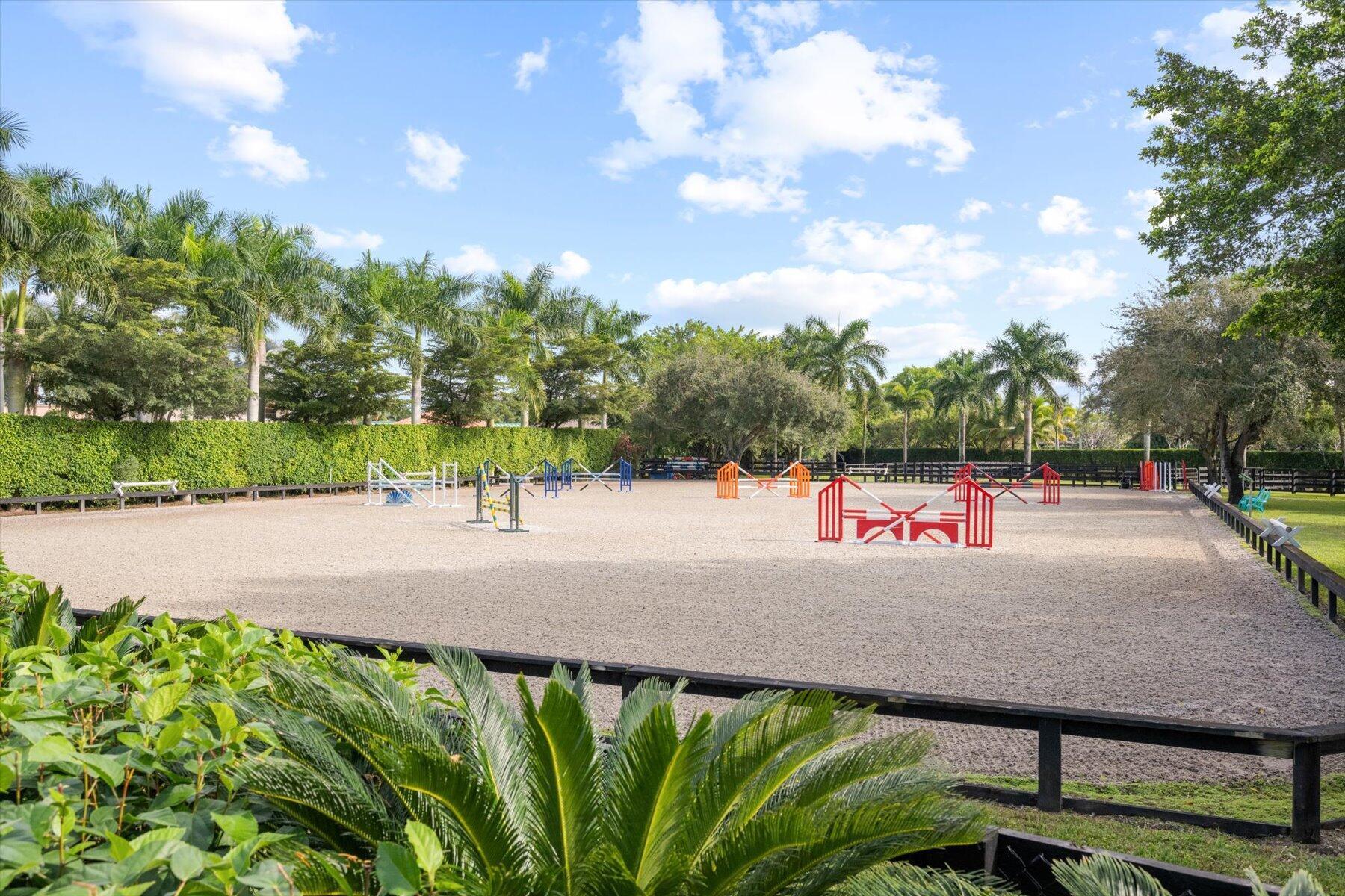 SADDLE TRAIL PARK OF WELL - Residential