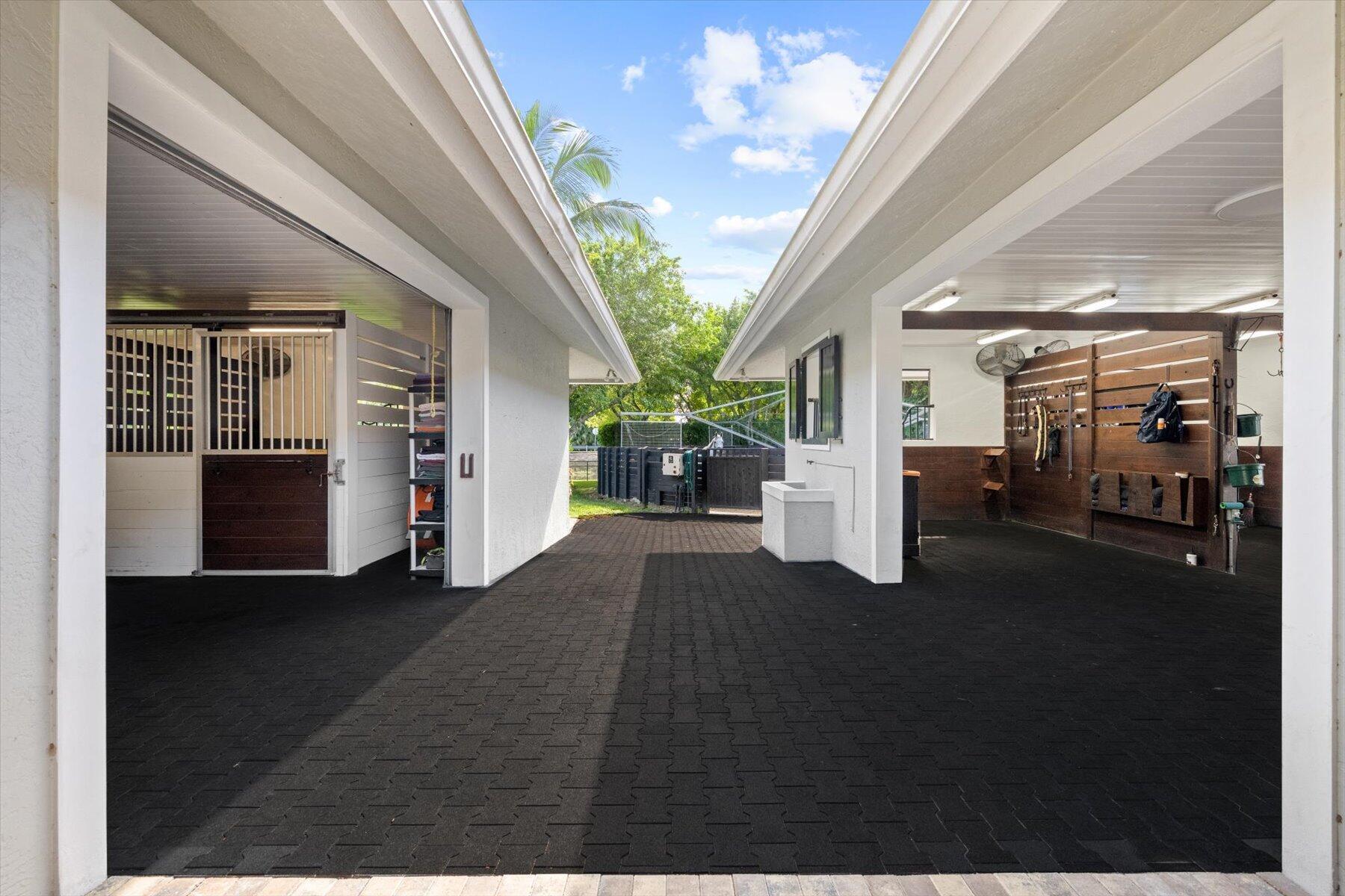 SADDLE TRAIL PARK OF WELL - Residential