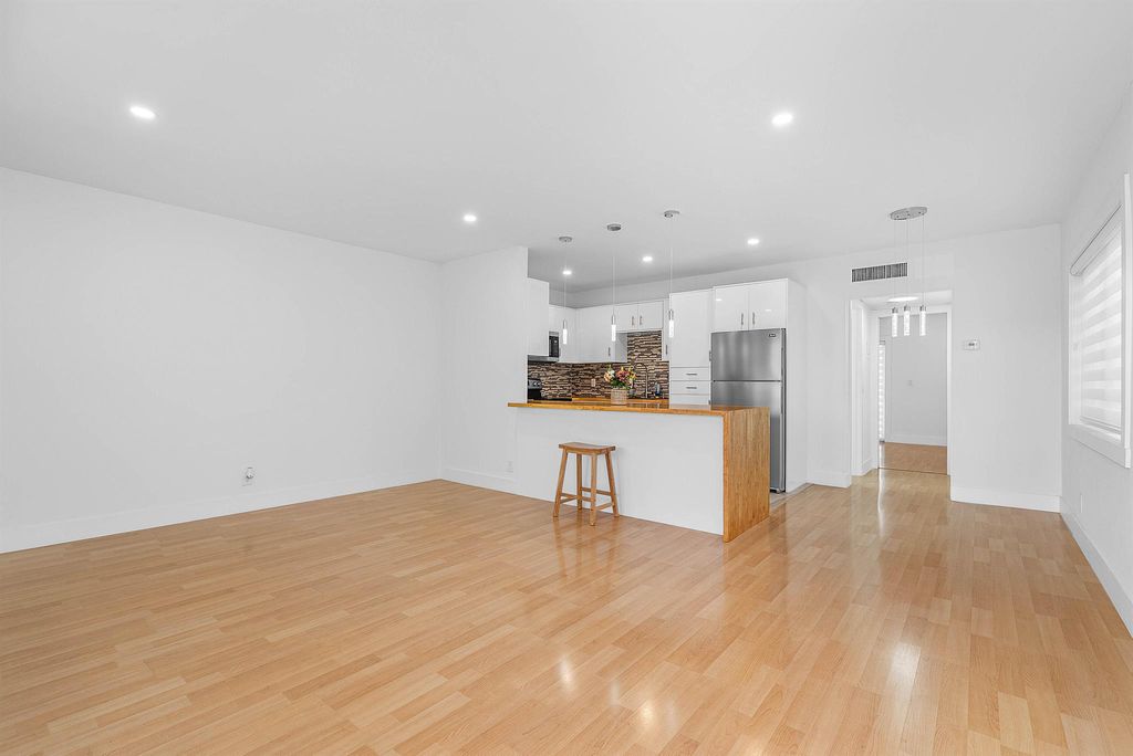 Photo of 116 Salisbury E, West Palm Beach, FL 33417 (MLS # R11135012)