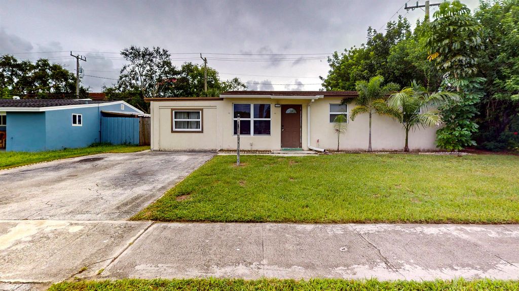 Photo of 4104 Rochester Street, Palm Beach Gardens, FL 33410 (MLS # R11017303)