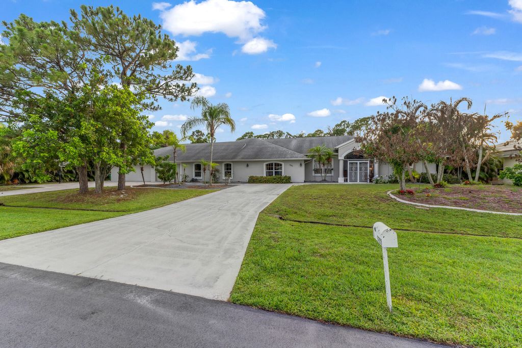 Photo of 3283 SE West Snow Road, Port Saint Lucie, FL 34984 (MLS # B26042476)