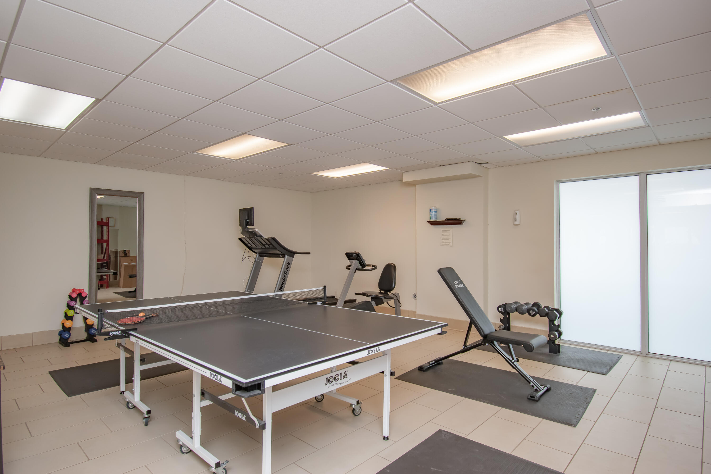 PENTHOUSE TOWERS CONDO - Residential