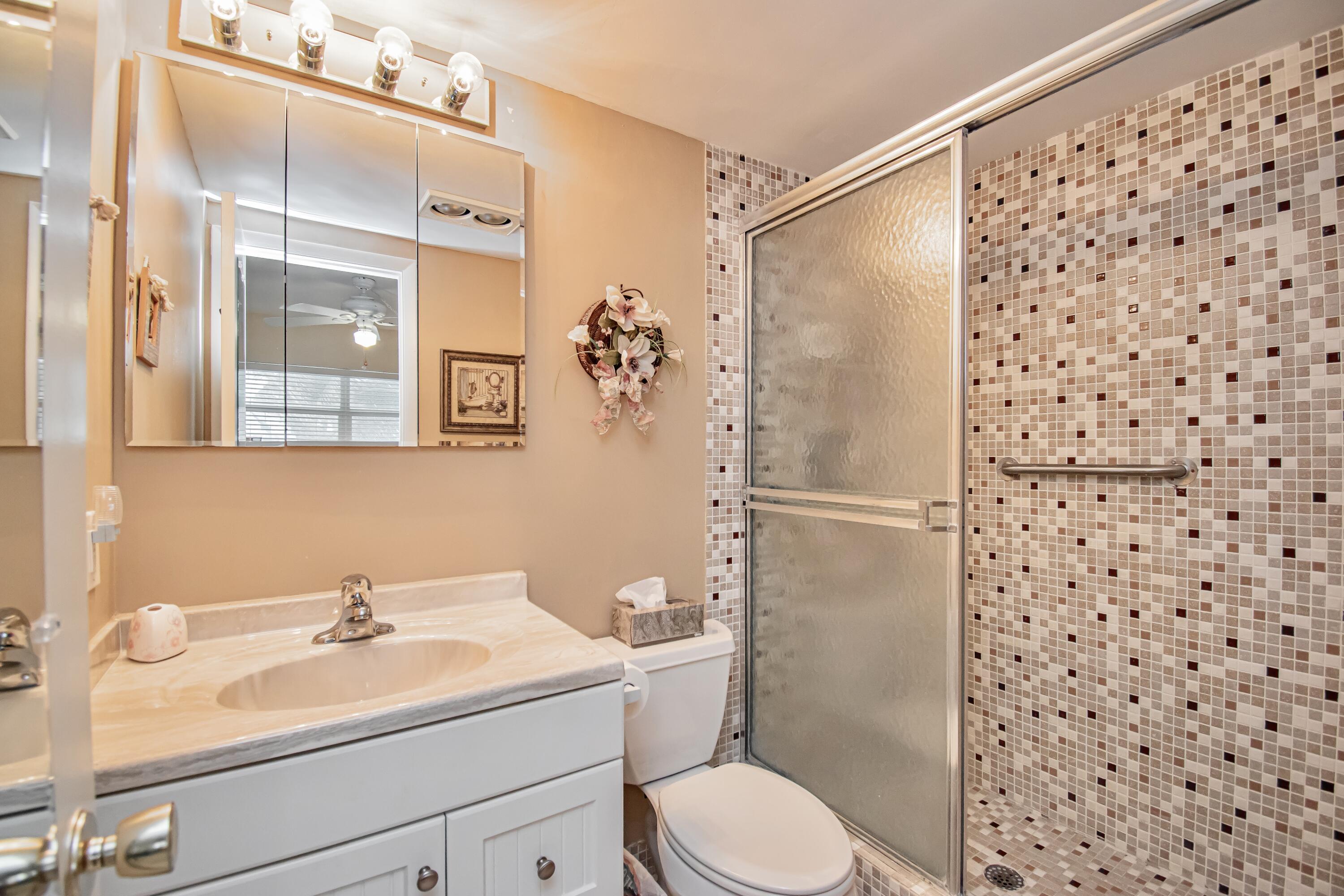 PENTHOUSE TOWERS CONDO - Residential