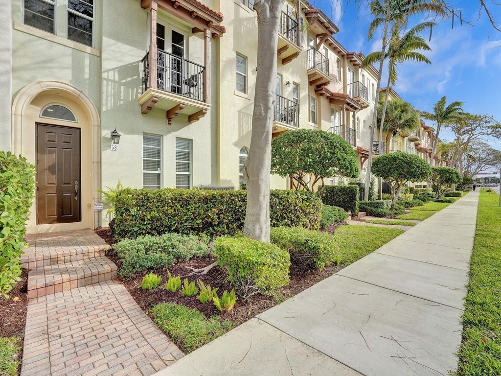 Photo of 58 Via Floresta Drive, Boca Raton, FL 33487 (MLS # F10526332)