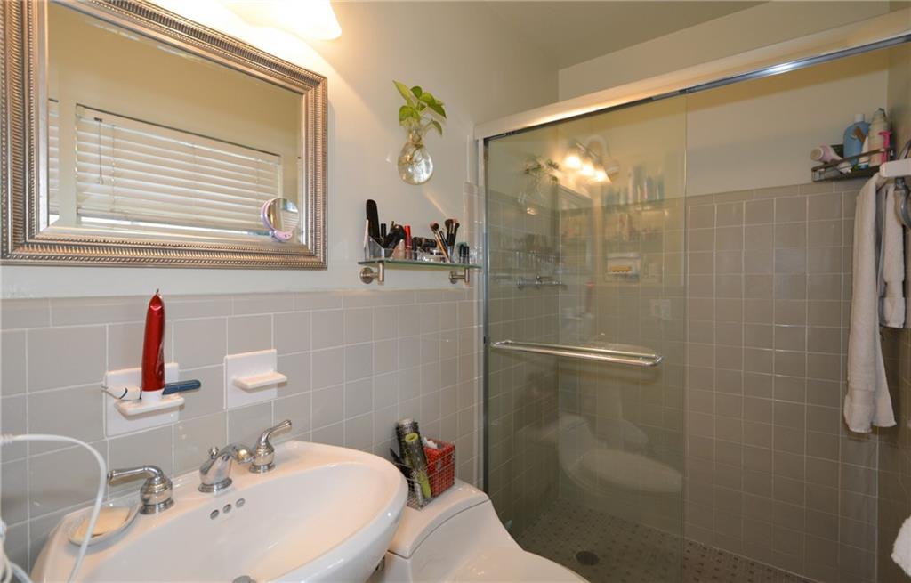 Hollywood 1-21 B - Residential