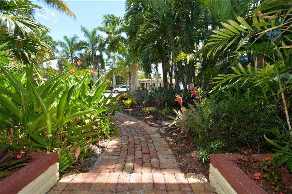 Hollywood 1-21 B - Residential