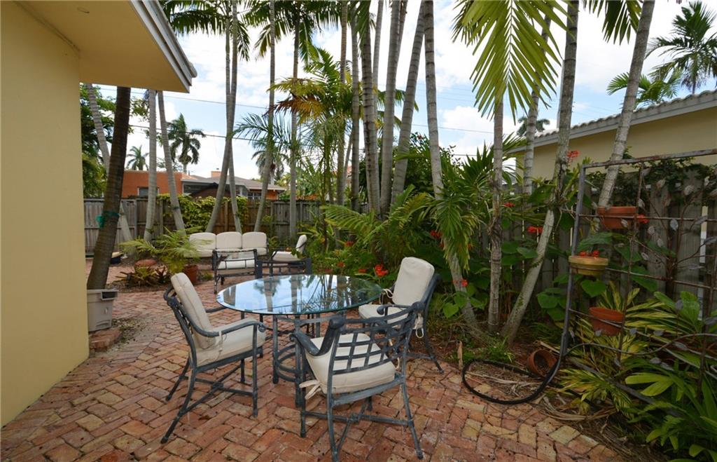 Hollywood 1-21 B - Residential