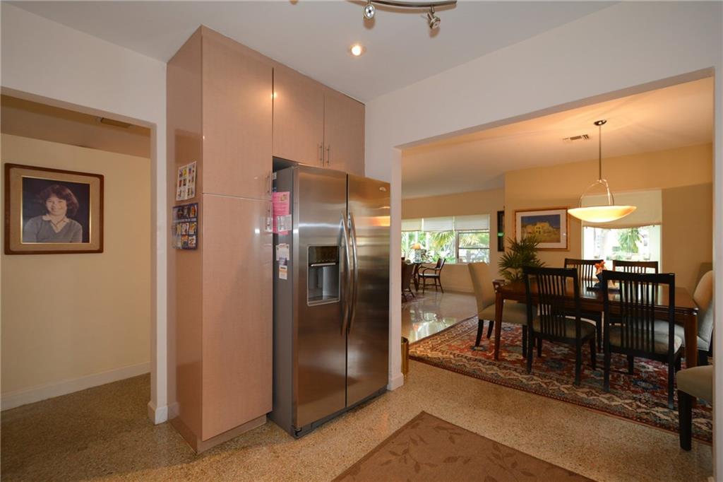 Hollywood 1-21 B - Residential