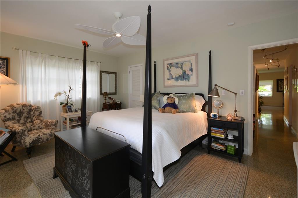 Hollywood 1-21 B - Residential