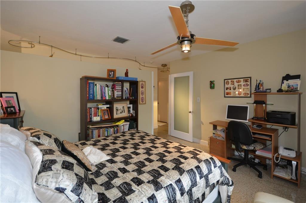 Hollywood 1-21 B - Residential