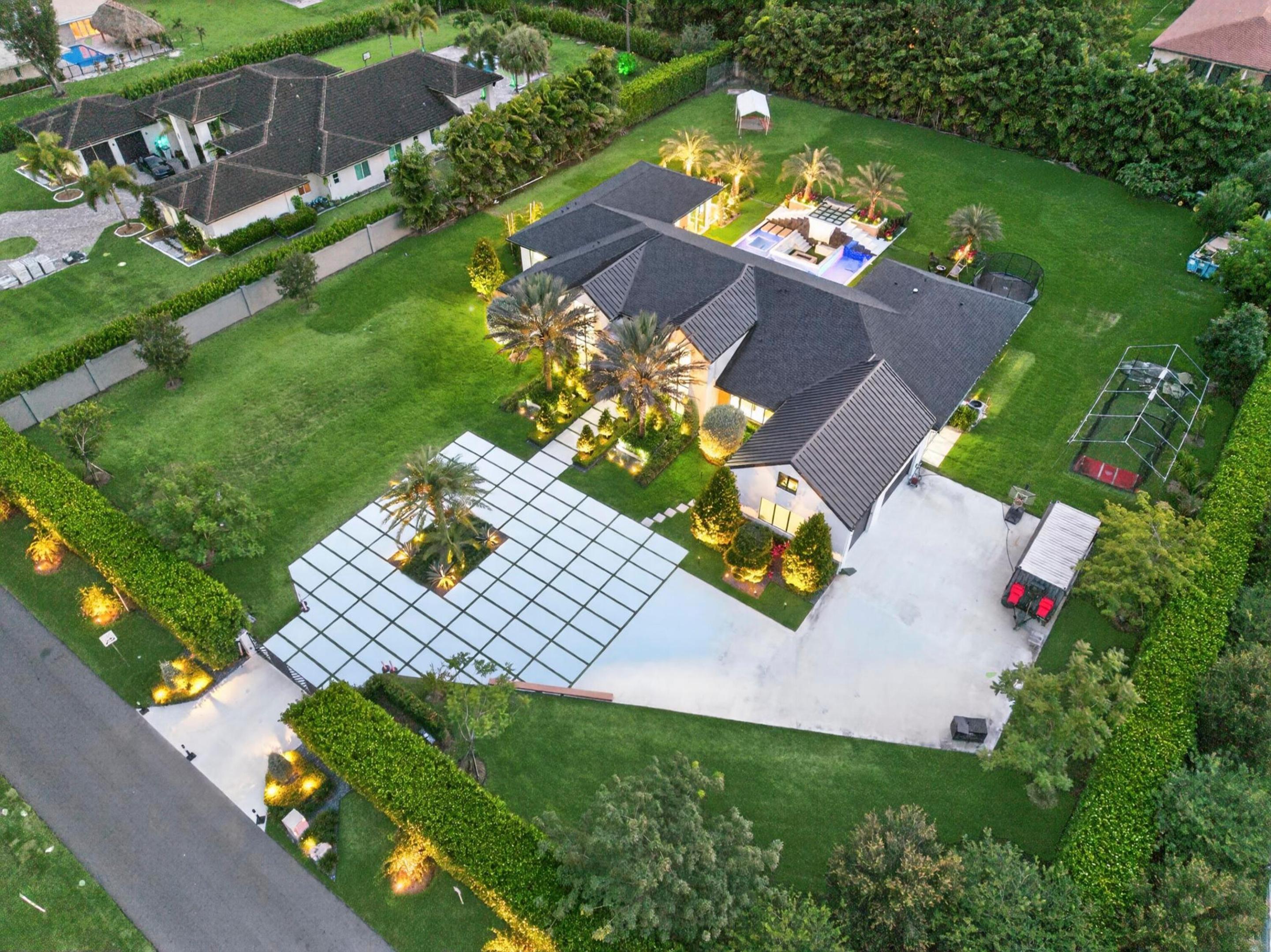 PINETREE - Residential