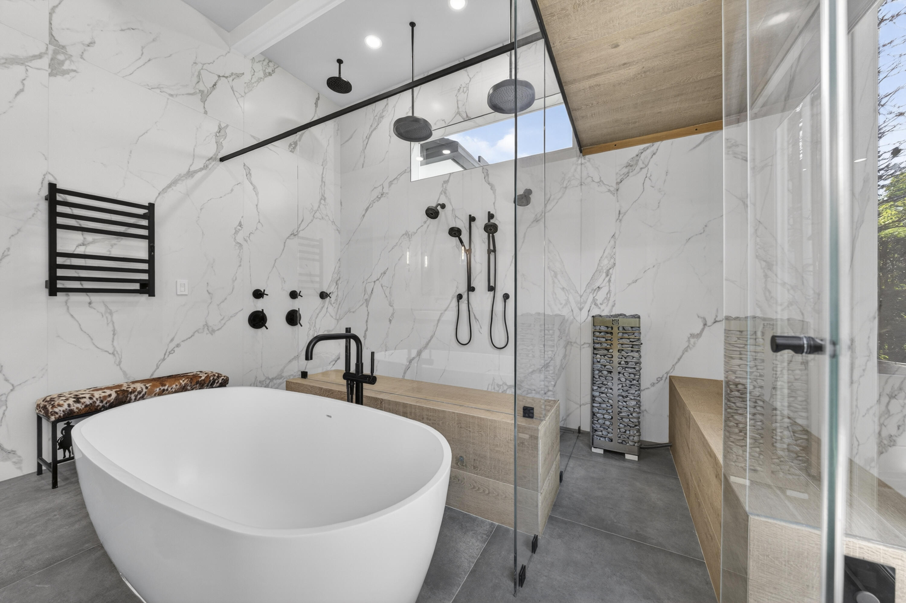 PINETREE - Residential