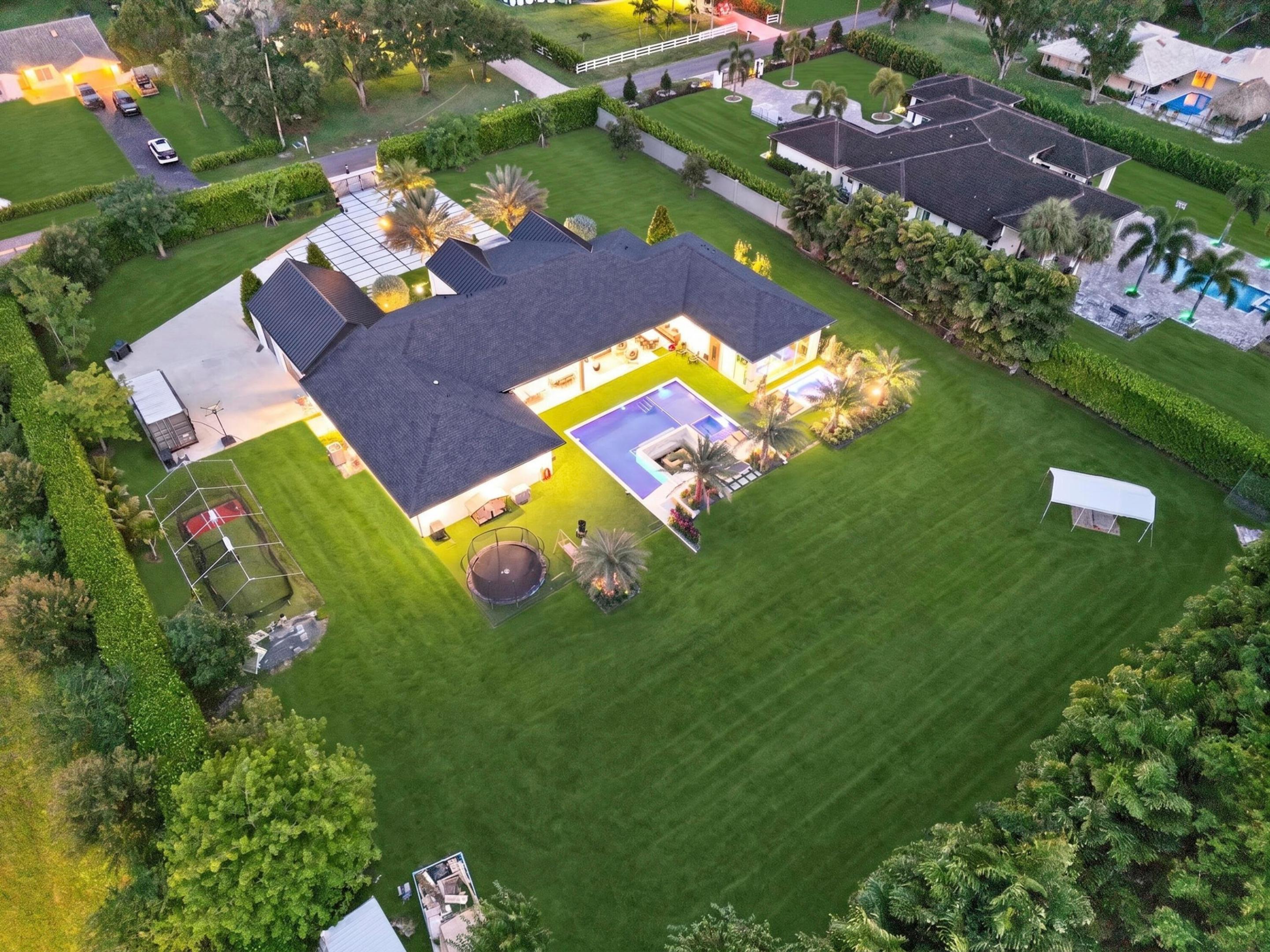 PINETREE - Residential