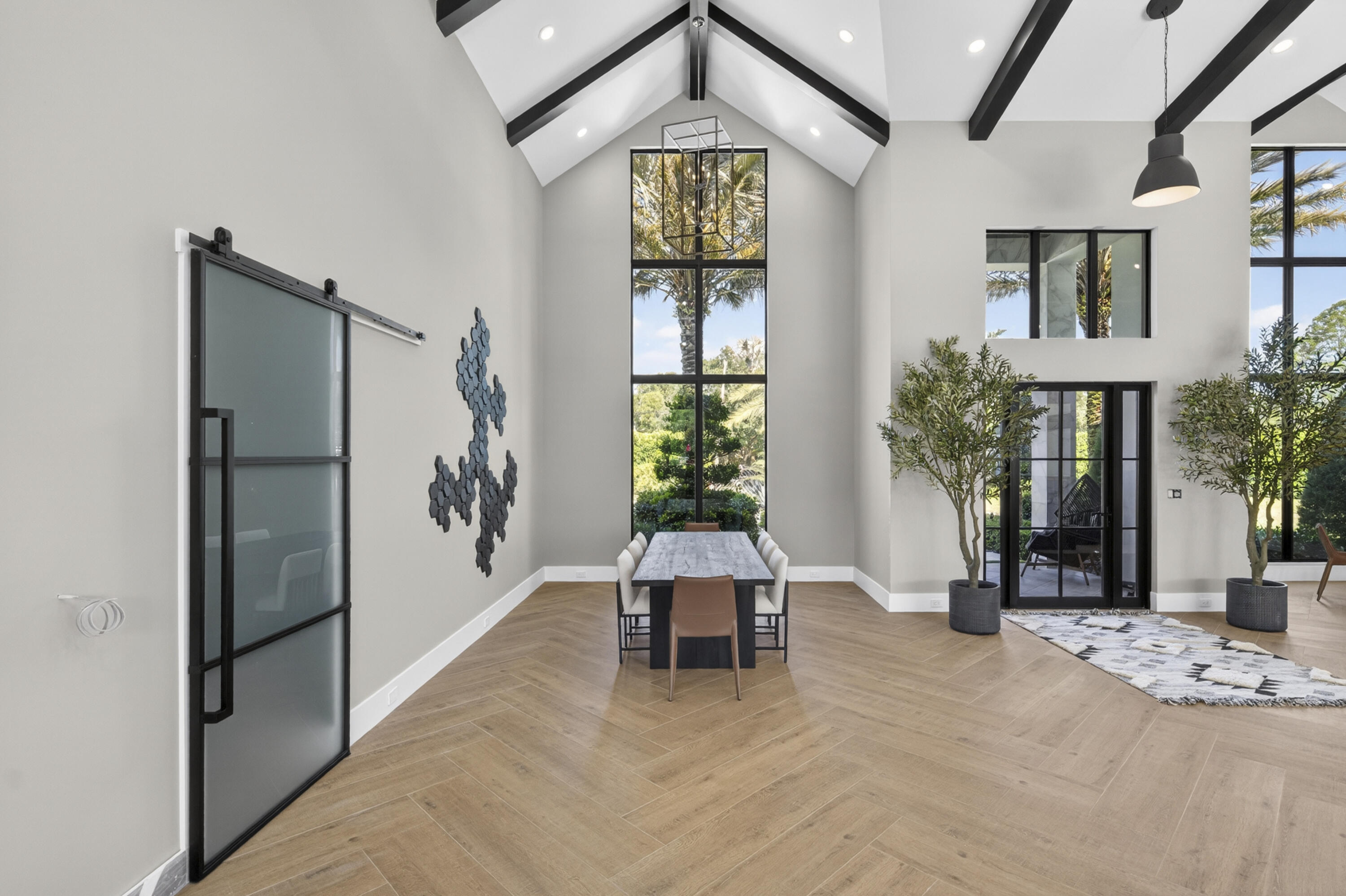 PINETREE - Residential