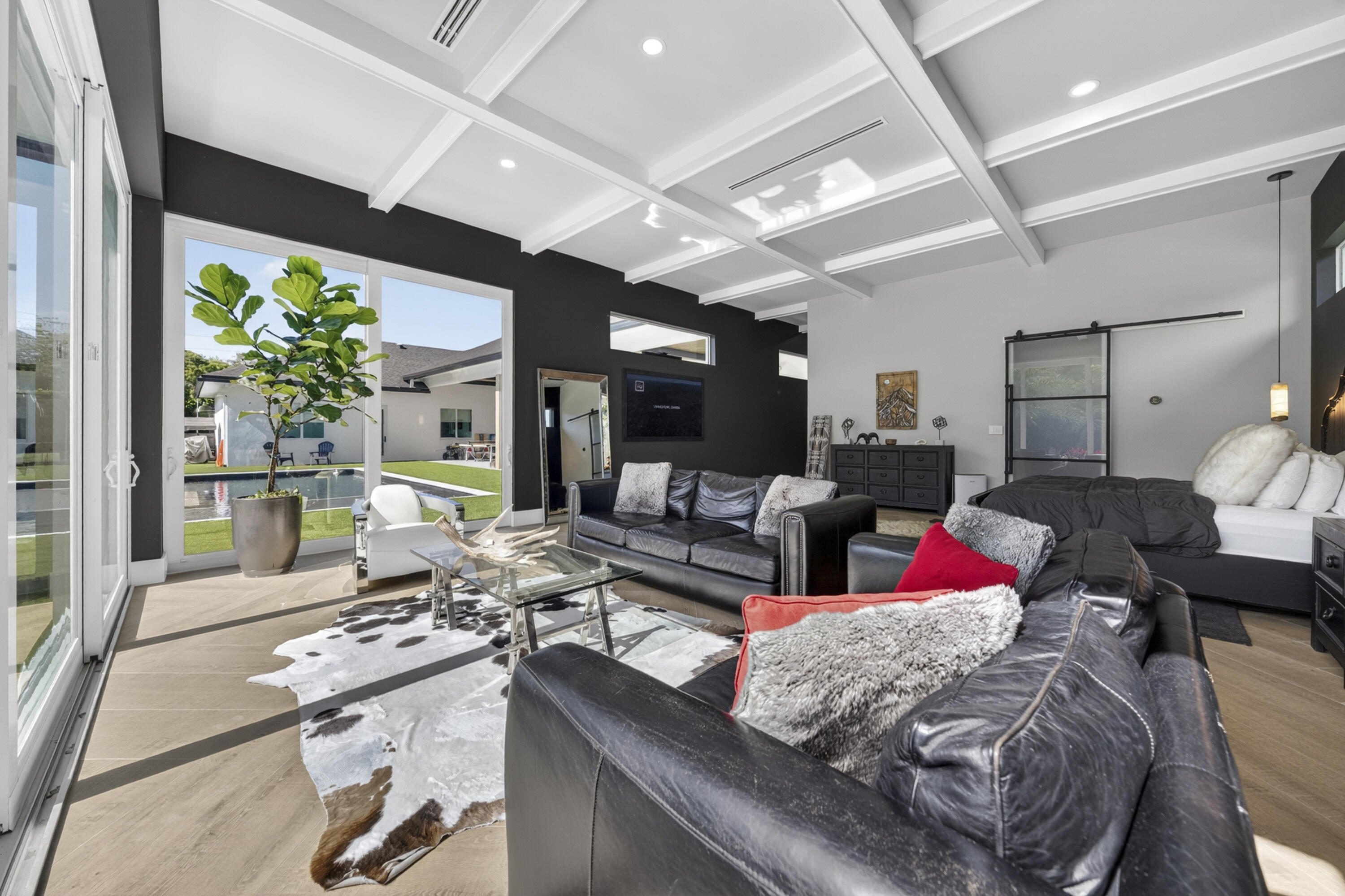 PINETREE - Residential