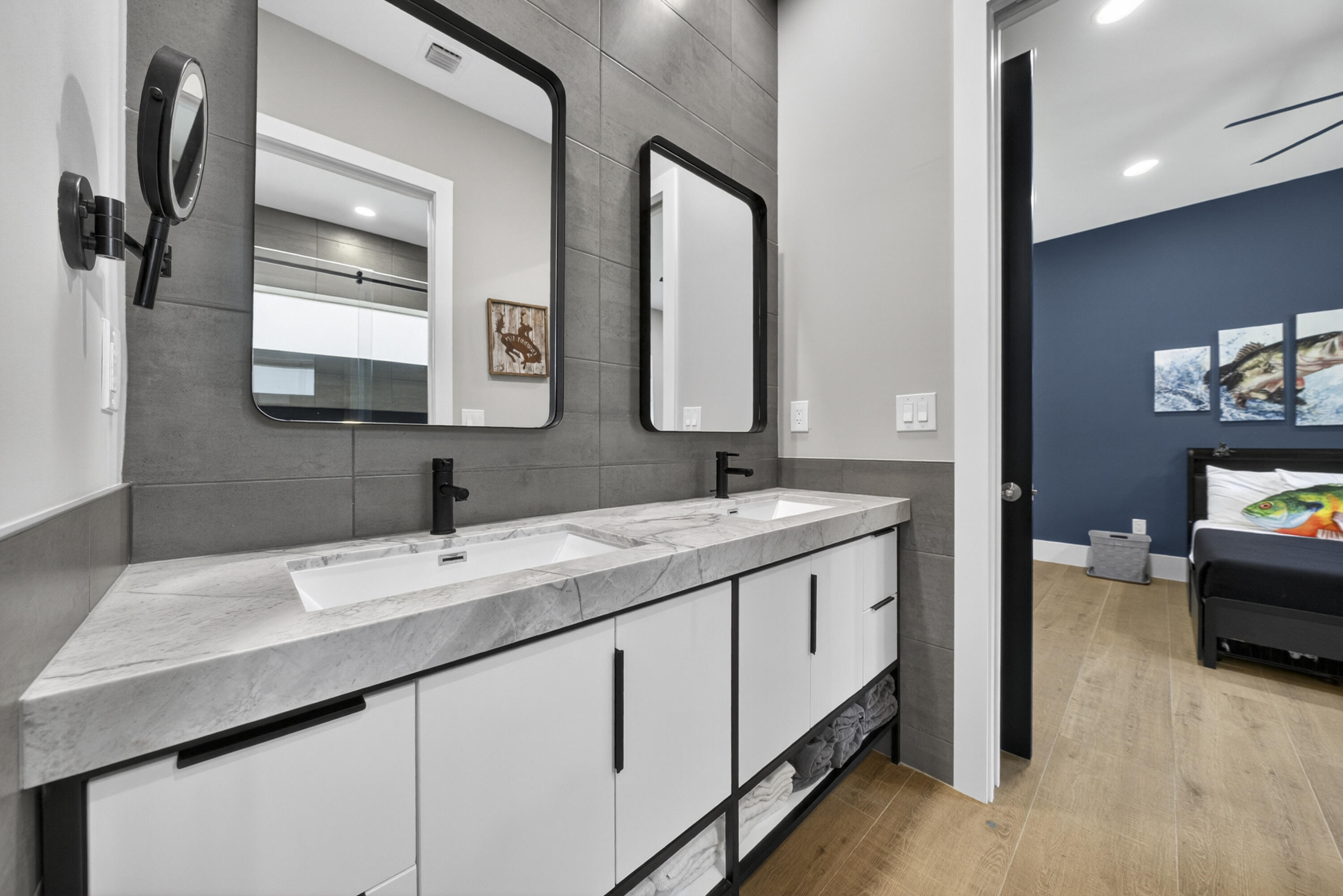 PINETREE - Residential