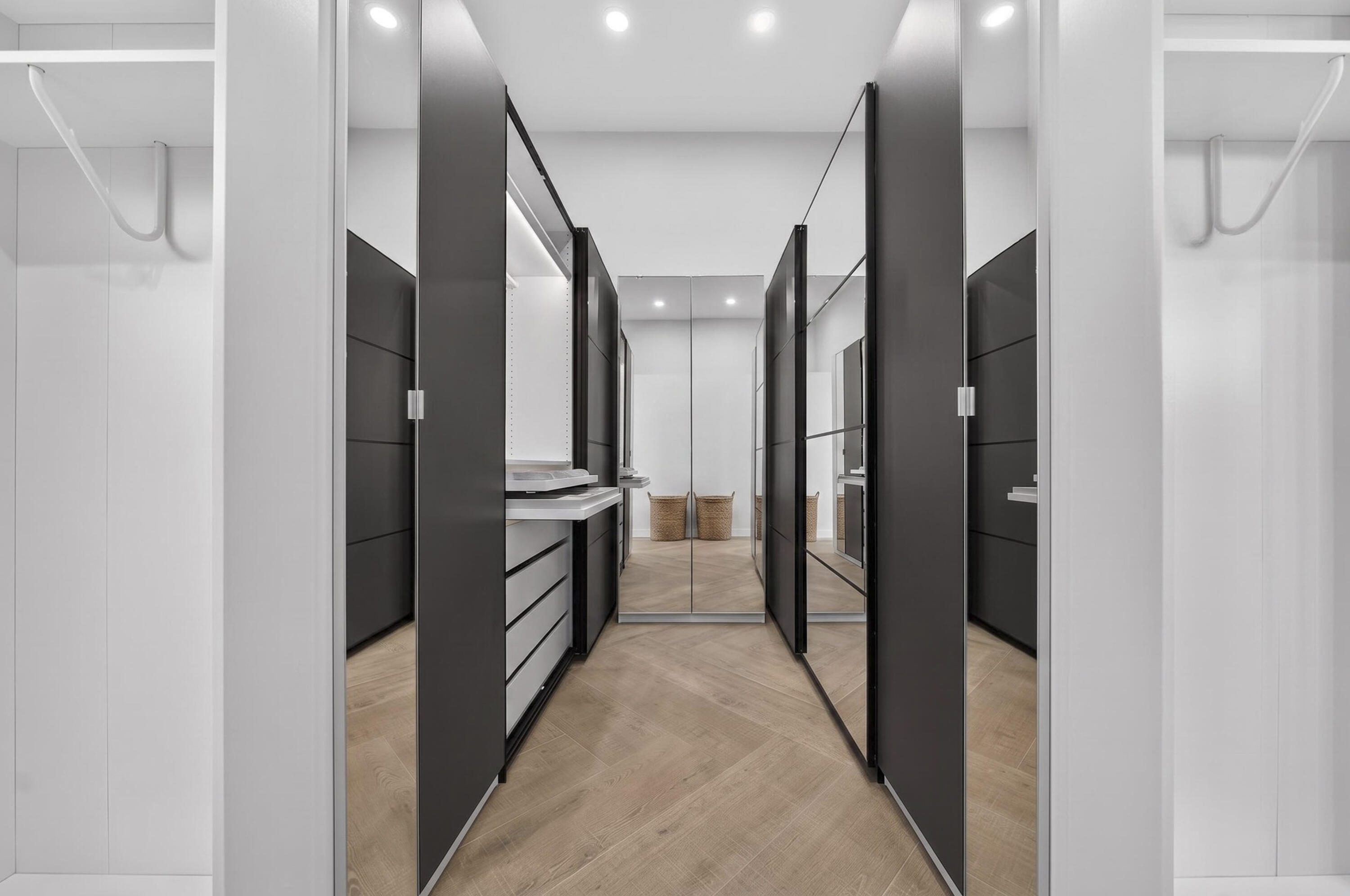 PINETREE - Residential