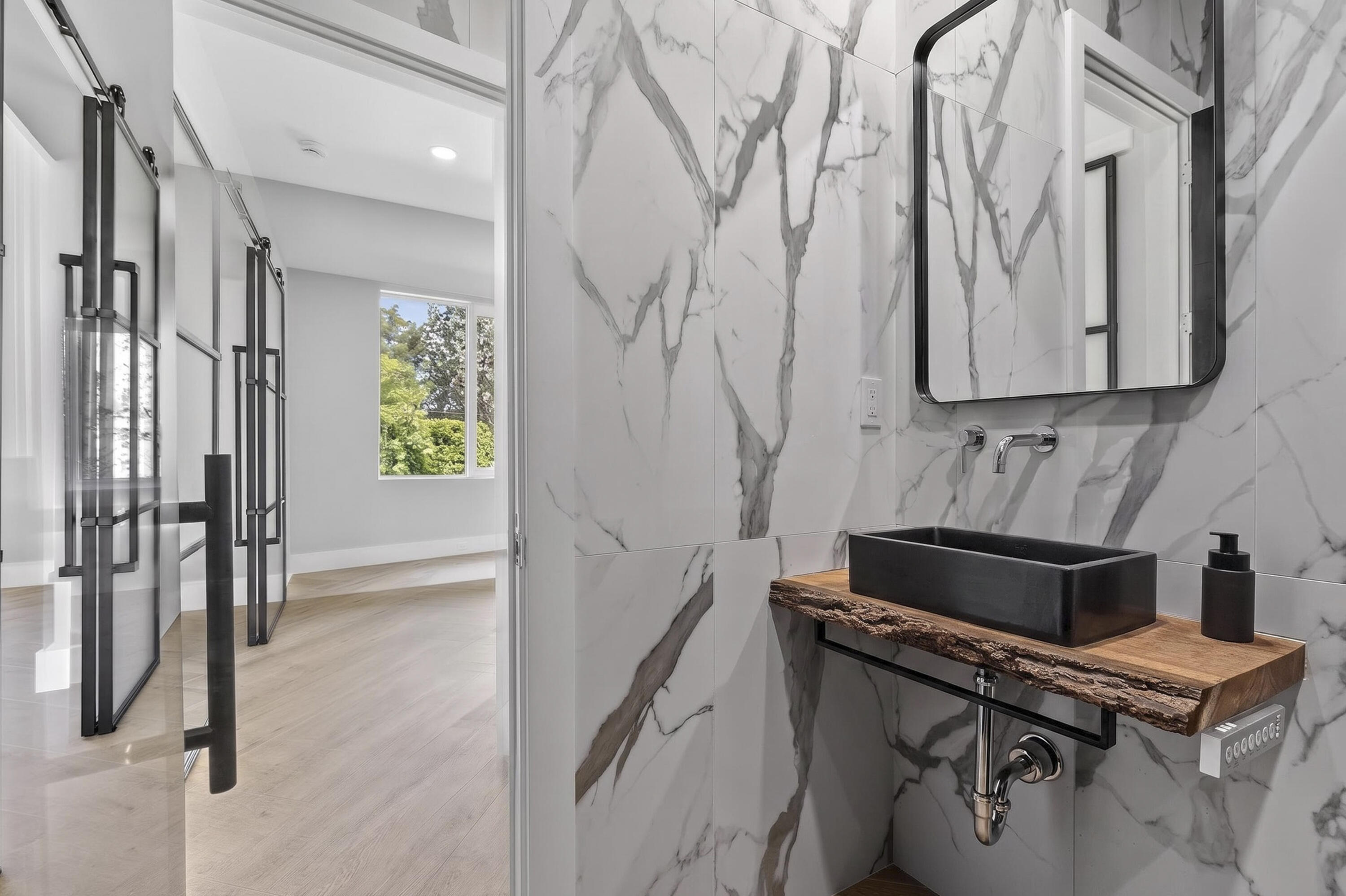 PINETREE - Residential