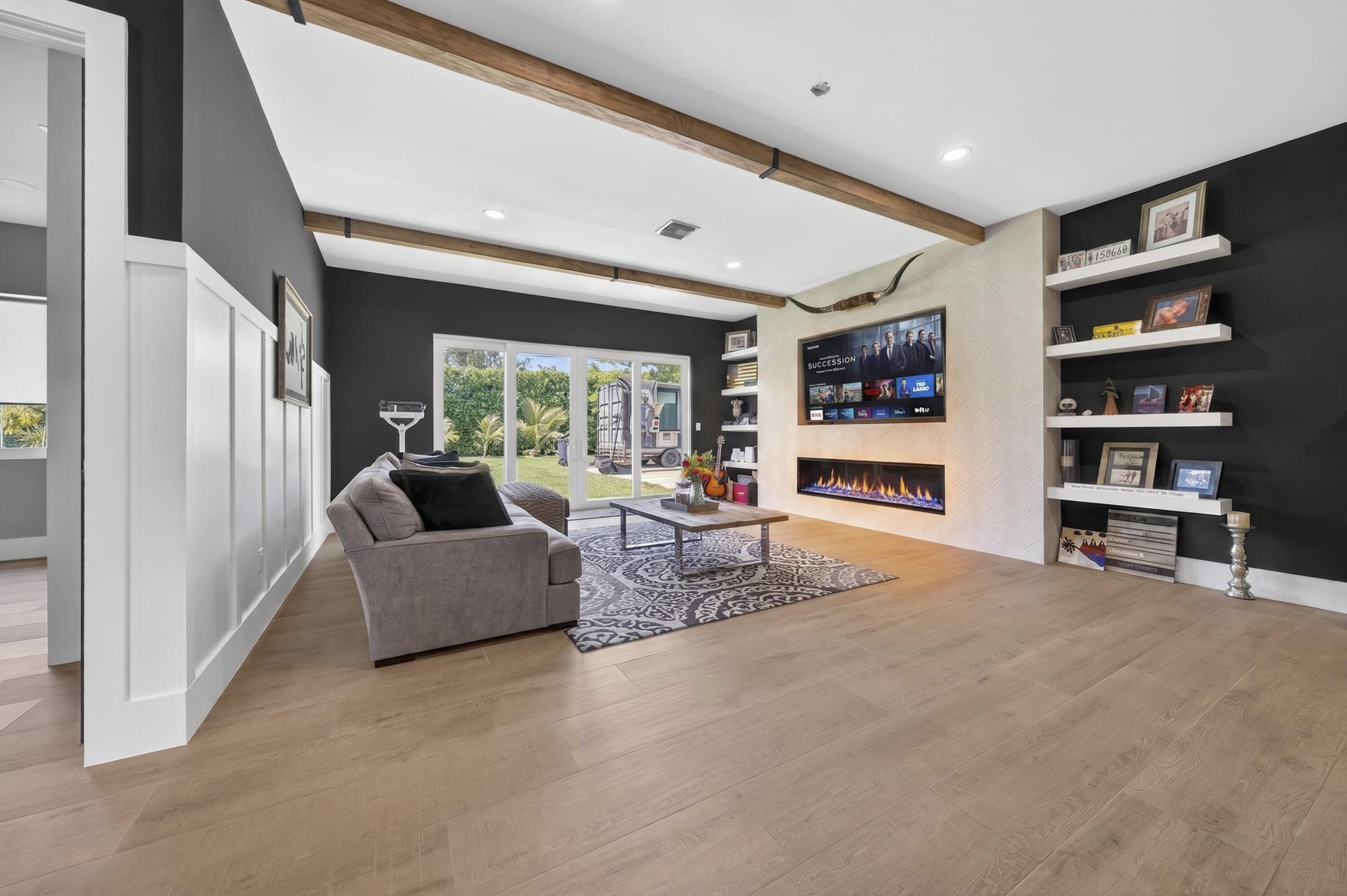 PINETREE - Residential