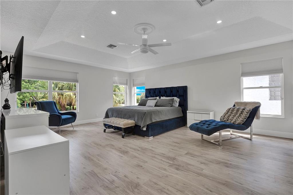 LAKE CHARLESTON - Residential