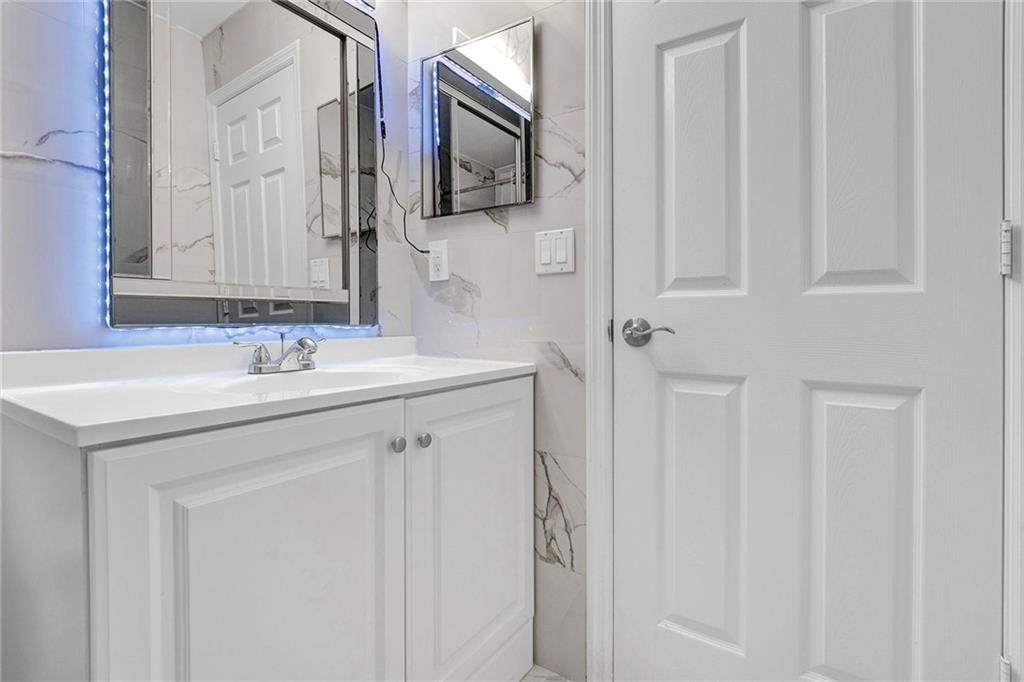 LAKE CHARLESTON - Residential