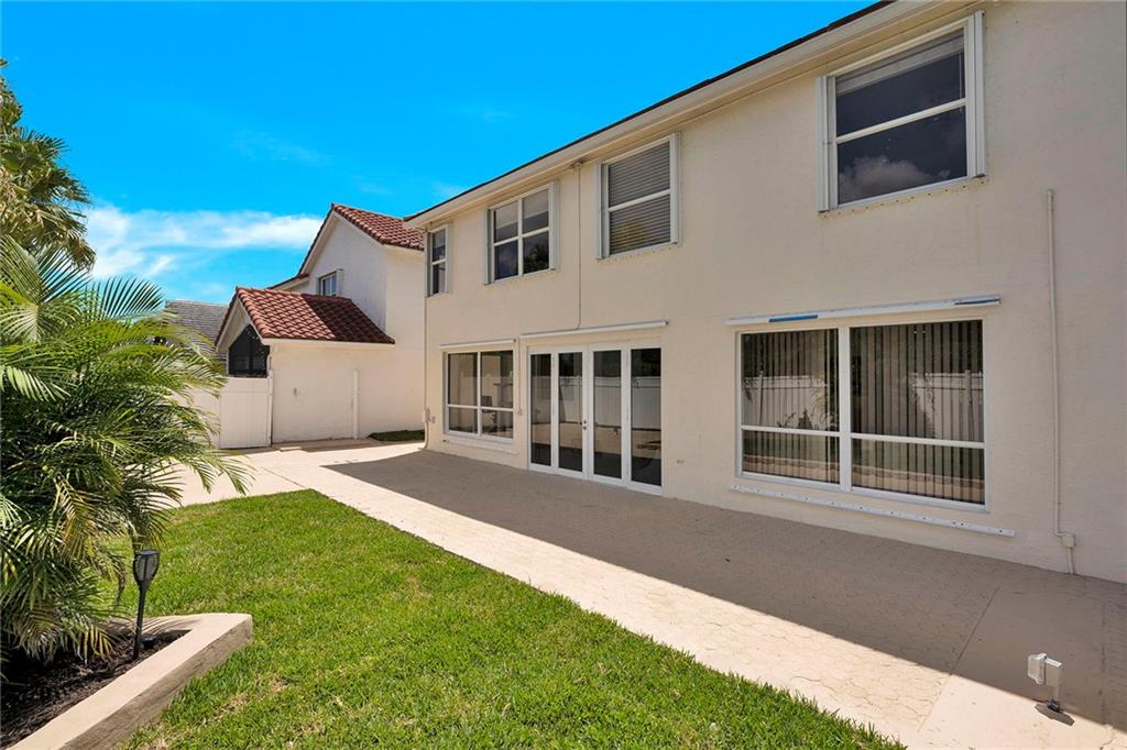 LAKE CHARLESTON - Residential