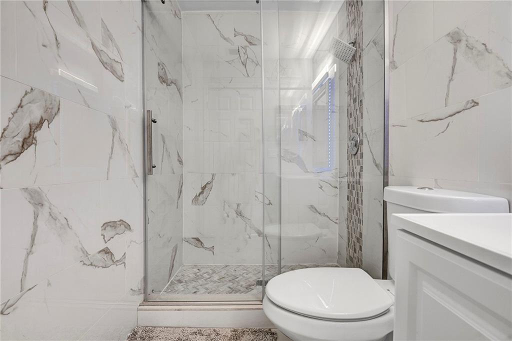 LAKE CHARLESTON - Residential