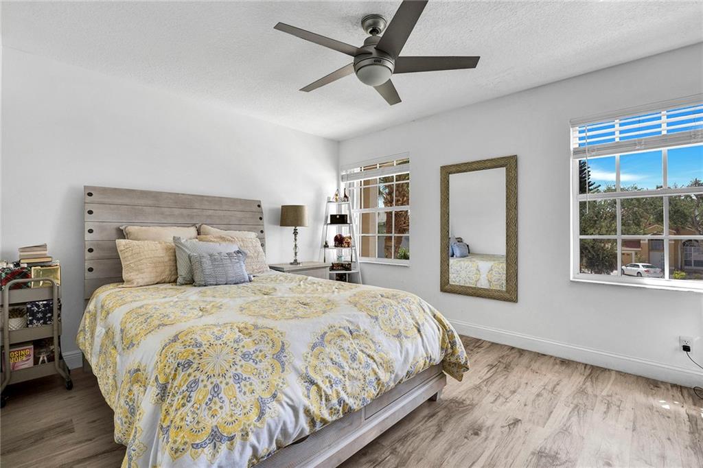 LAKE CHARLESTON - Residential