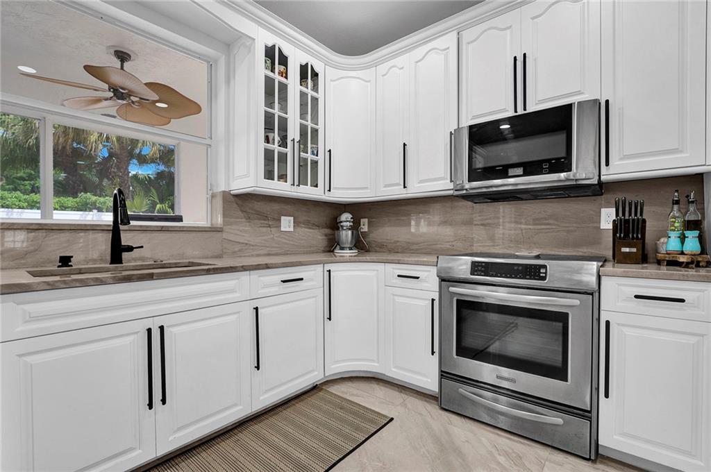 LAKE CHARLESTON - Residential