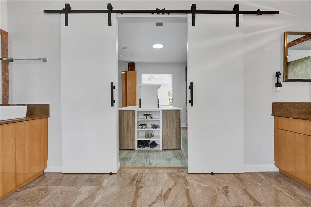 LAKE CHARLESTON - Residential