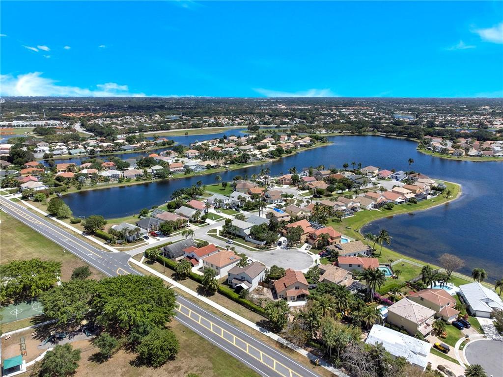 LAKE CHARLESTON - Residential