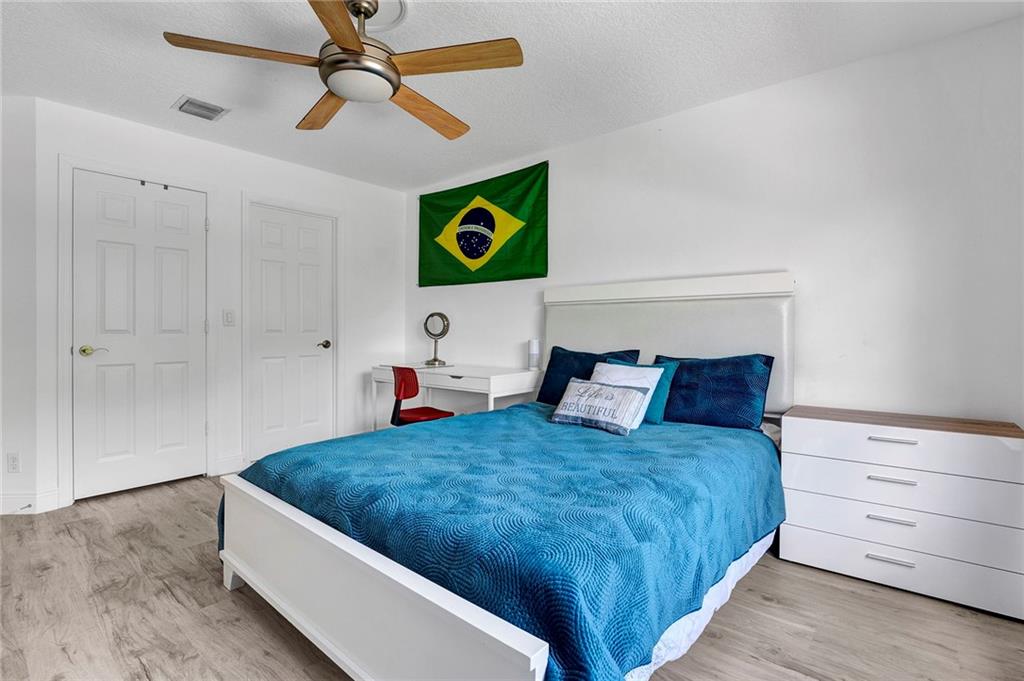 LAKE CHARLESTON - Residential