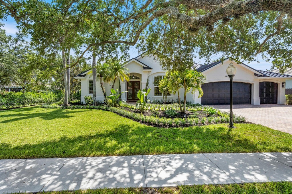 Photo of 19029 SE Kokomo Lane, Jupiter, FL 33458 (MLS # B26040696)