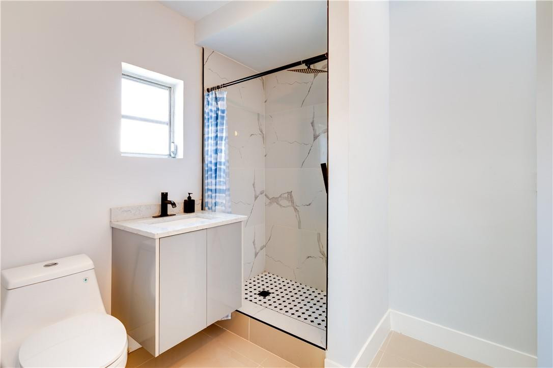 Hollywood Little Ranches - Residential Lease