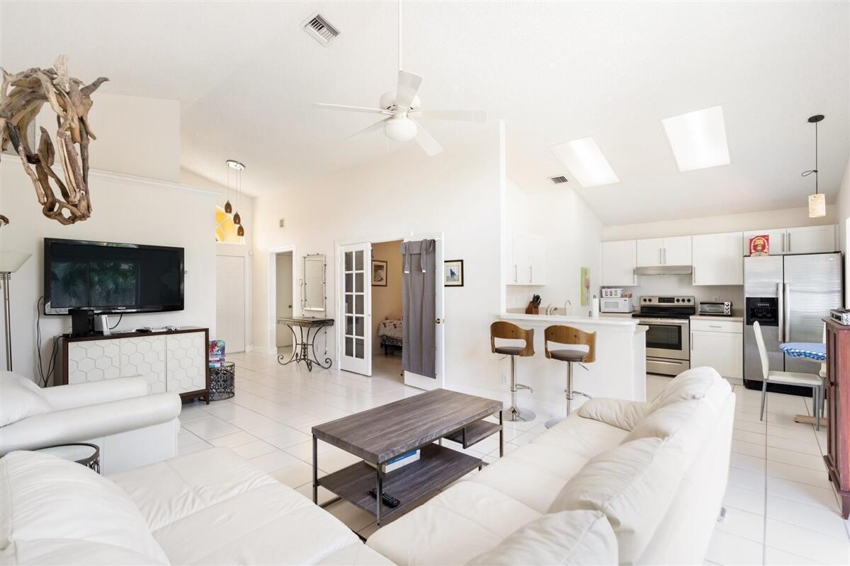 Properties 2606 Bedford Mews Drive