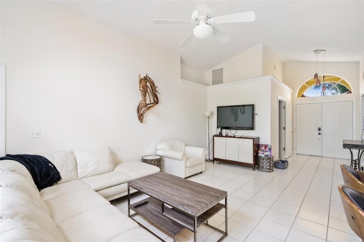 Properties 2606 Bedford Mews Drive