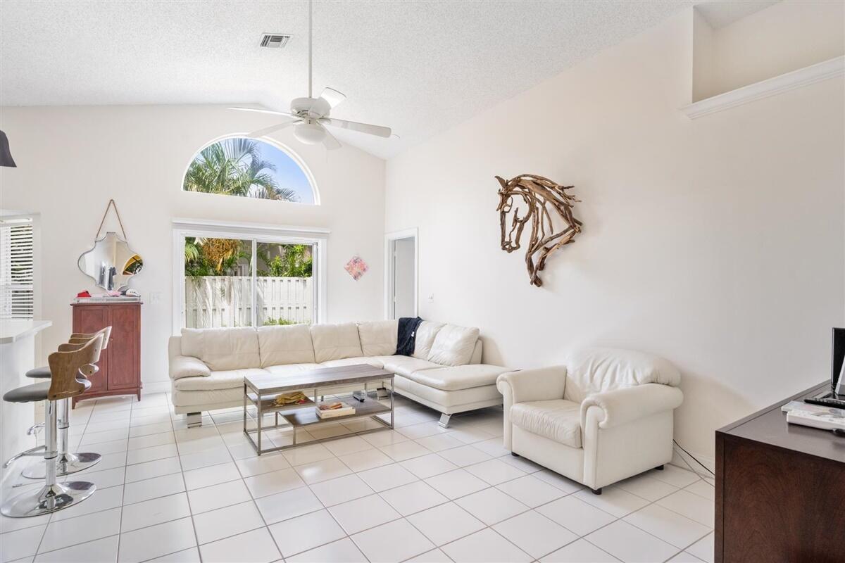 Properties 2606 Bedford Mews Drive