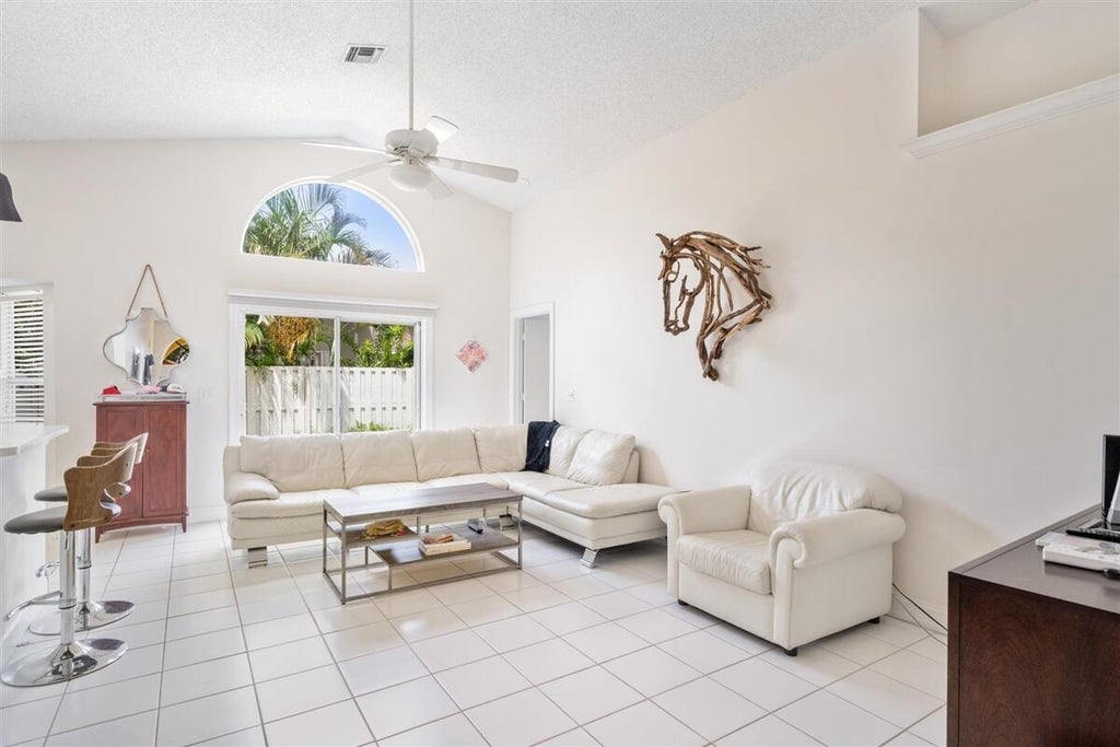 Photo of 2606 Bedford Mews Drive, Wellington, FL 33414 (MLS # B26058037)