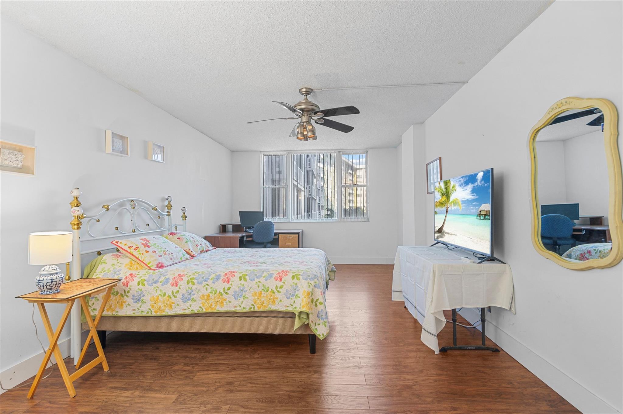 HILLCREST EAST NO 22 COND - Residential