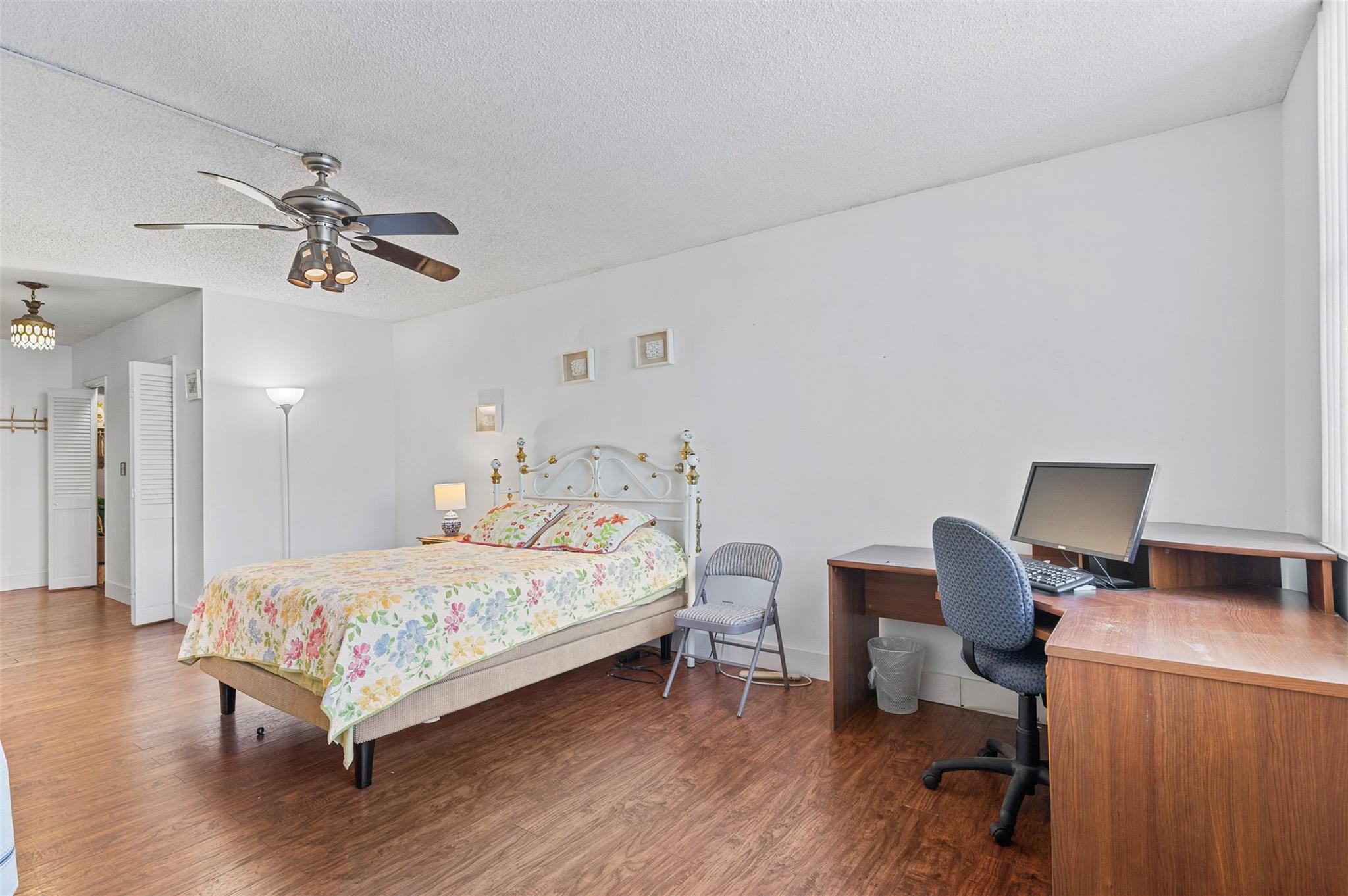 HILLCREST EAST NO 22 COND - Residential