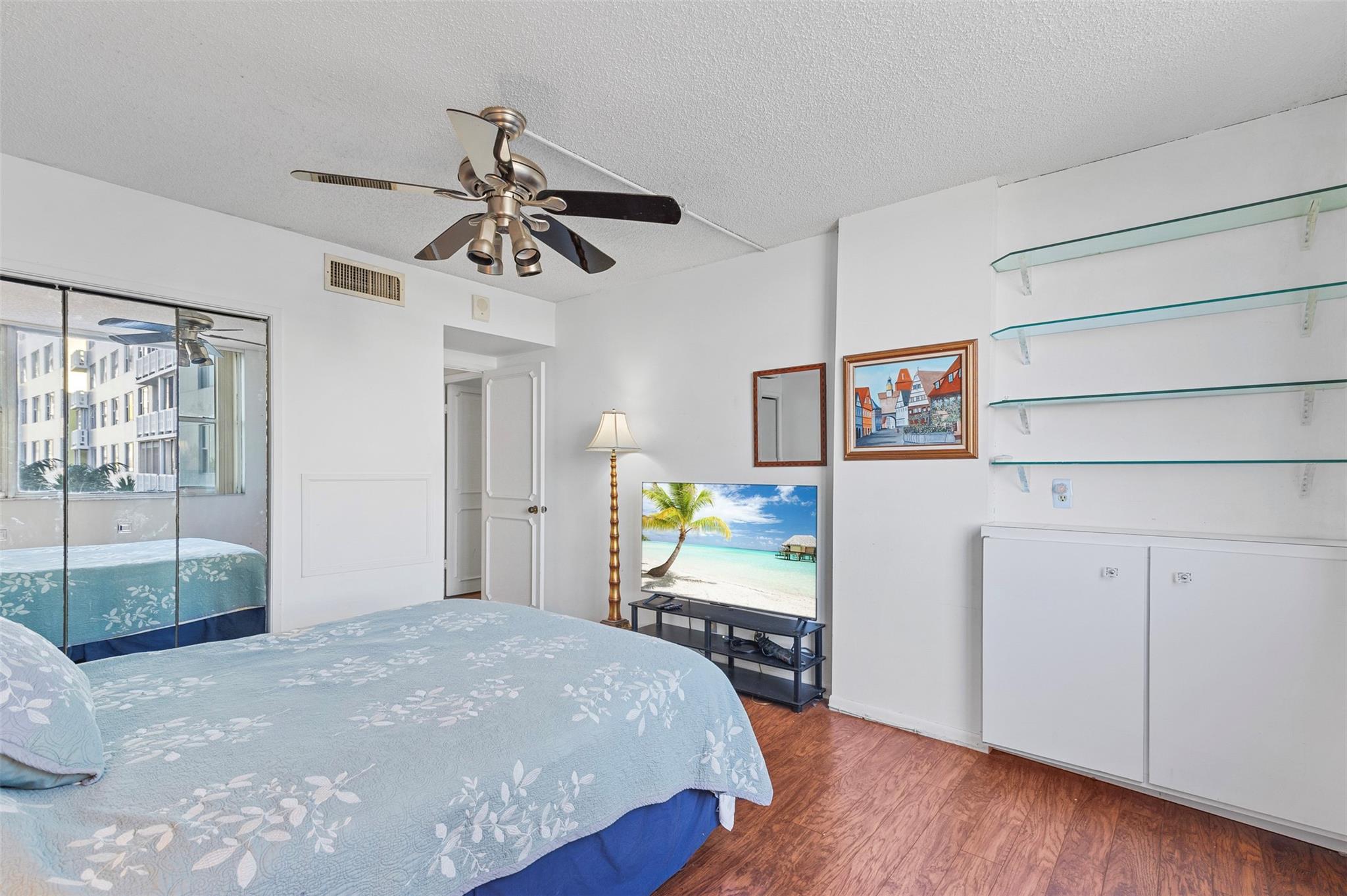 HILLCREST EAST NO 22 COND - Residential