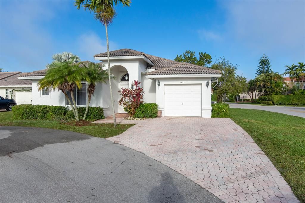 Photo of 1823 Capeside Circle, Wellington, FL 33414 (MLS # R10819667)