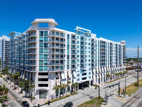 Condominium in Hollywood FL 140 Dixie Hwy Hwy.jpg