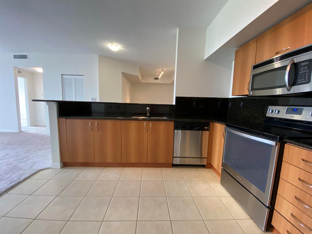 PINEAPPLE GROVE VILLAGE C - Residential Lease