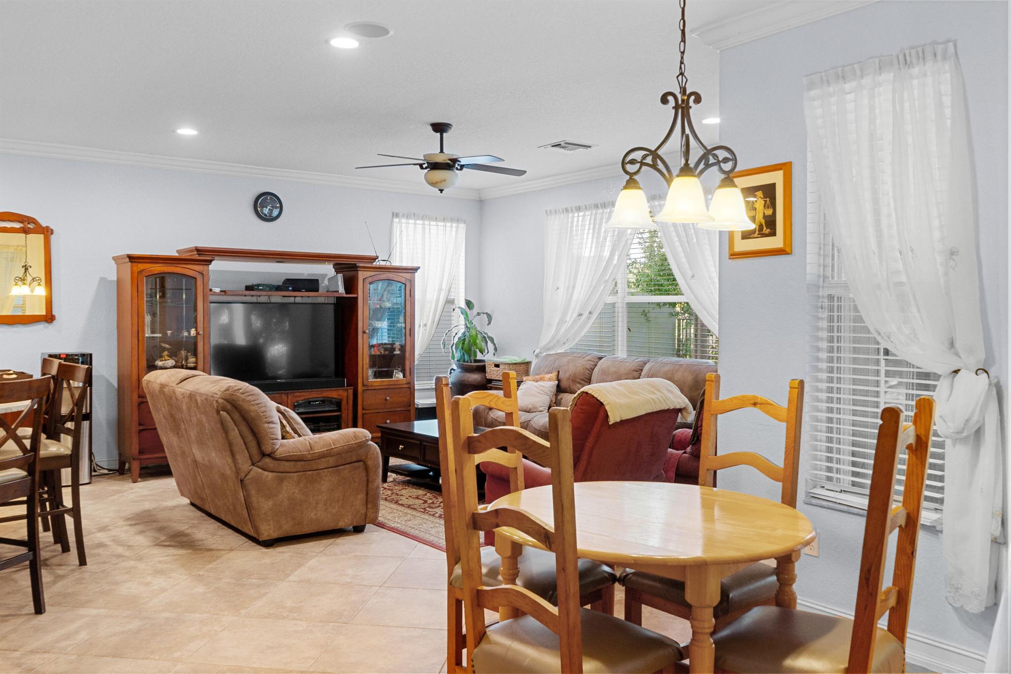 CANYON ISLES PL 1 - Residential Lease