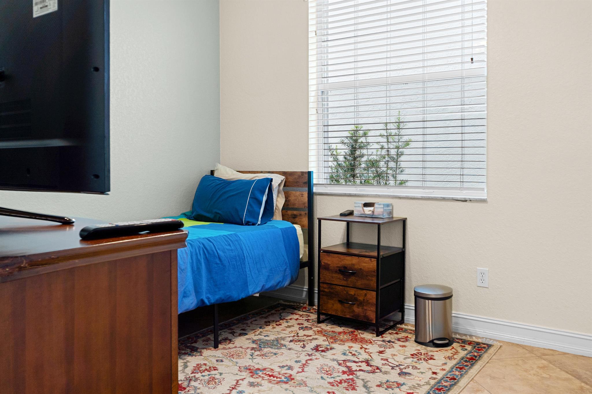 CANYON ISLES PL 1 - Residential Lease