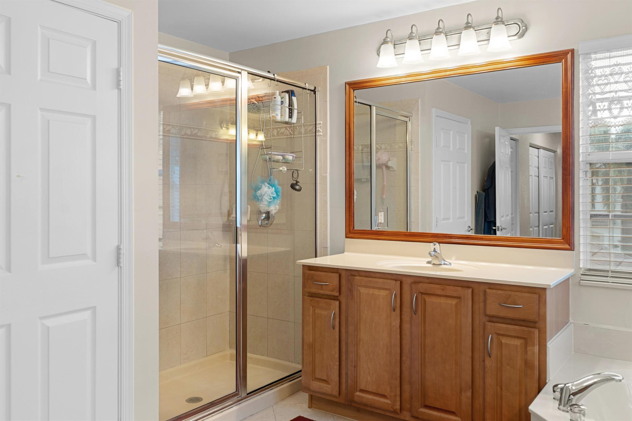 CANYON ISLES PL 1 - Residential Lease