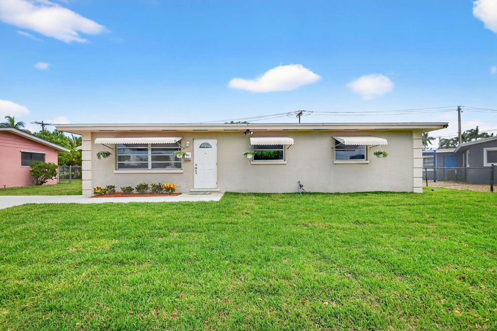 Photo of 4041 Chukker Drive, West Palm Beach, FL 33406 (MLS # R11104240)